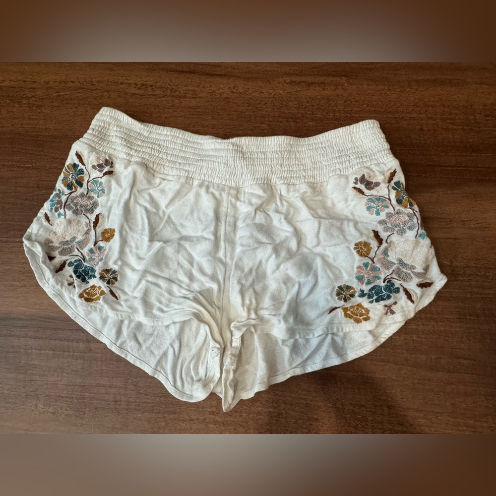 O'Neill Cream Floral Embroidered Athletic Shorts